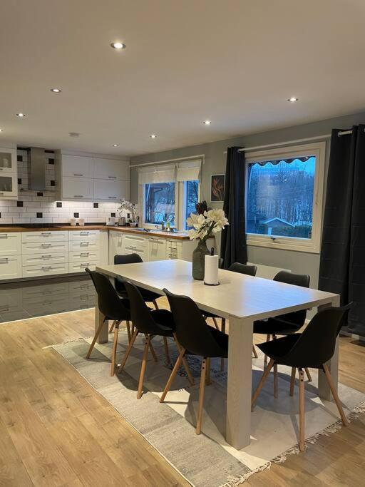 Platinum House - Centrally Located With Facilities Feriehus *